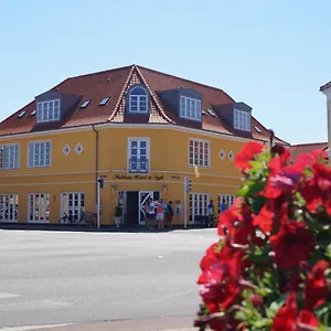 Foldens Hotel Hotel